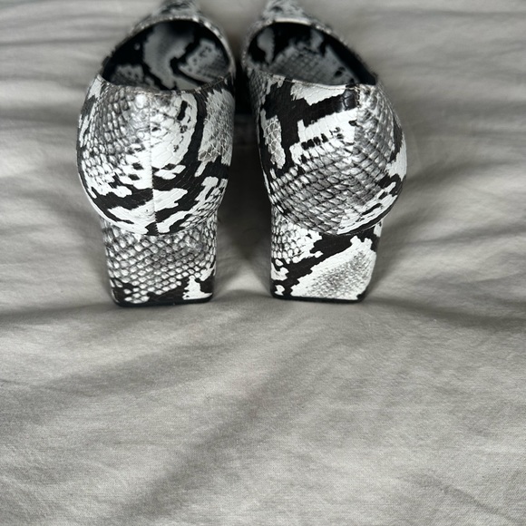 Zara block heel shoes. - Picture 3 of 3